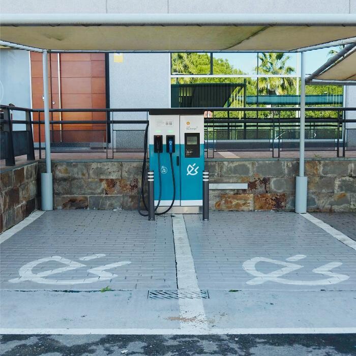 Images Shell Recharge Charging Station