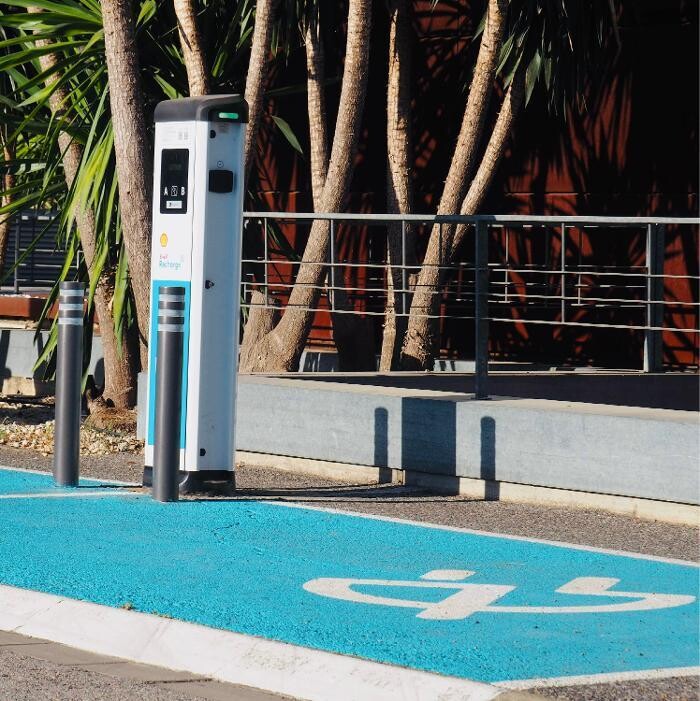 Images Shell Recharge Charging Station