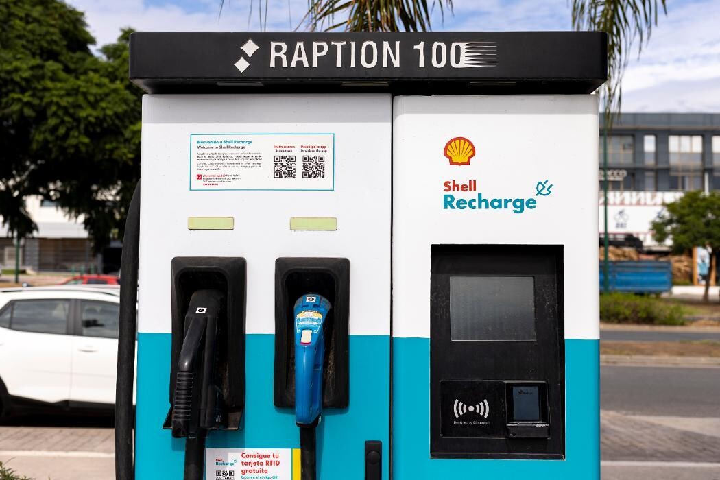 Images Shell Recharge Charging Station