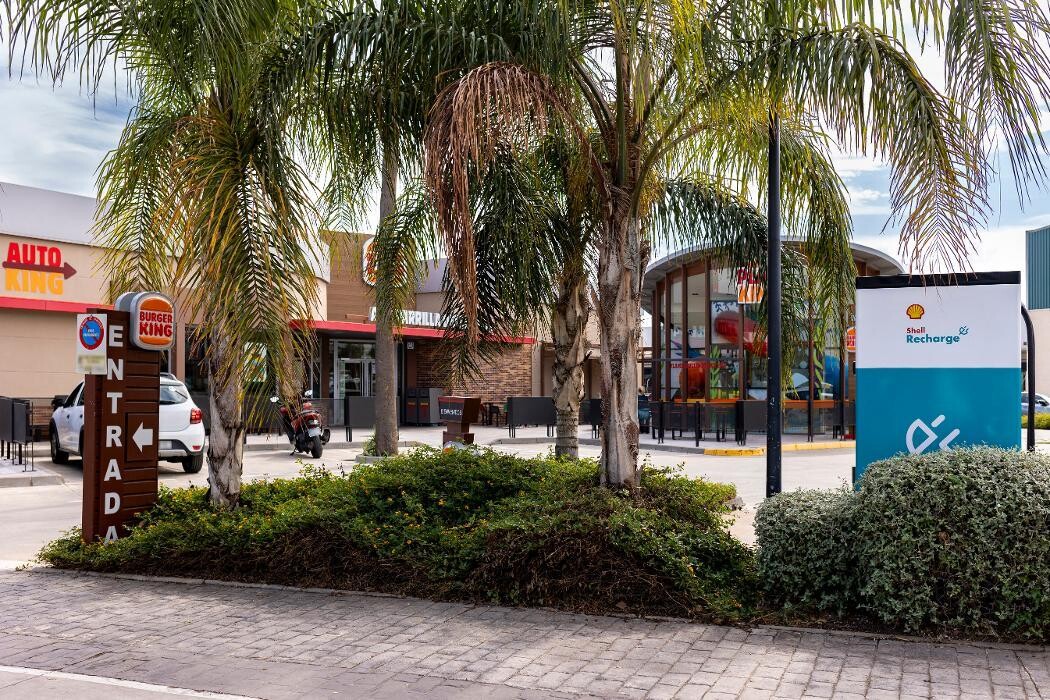 Images ACCIONA Charging Station