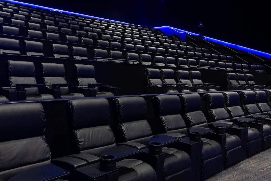 Images CINESA LUXE OASIZ · ISENSE · DBOX