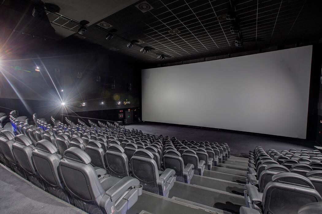 Images CINESA NASSICA · ISENSE · SCREENX