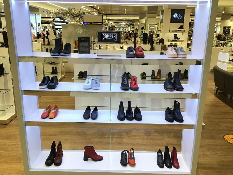 Images Camper El Corte Ingles Puerto Banus Marbella