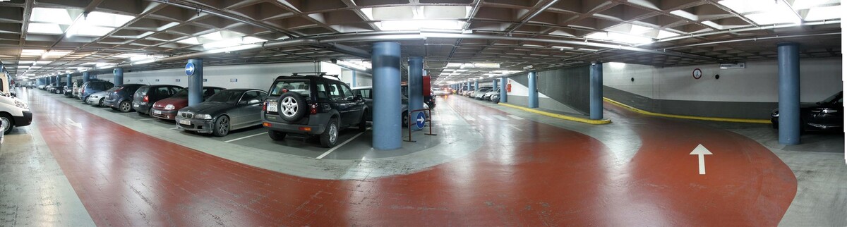 Images Parking Saba Mercado Central