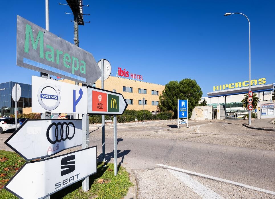 Images ACCIONA Charging Station