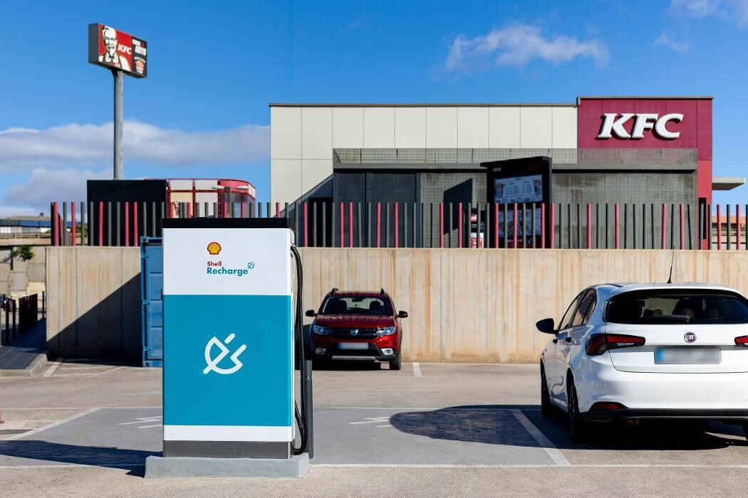Images Shell Recharge Charging Station