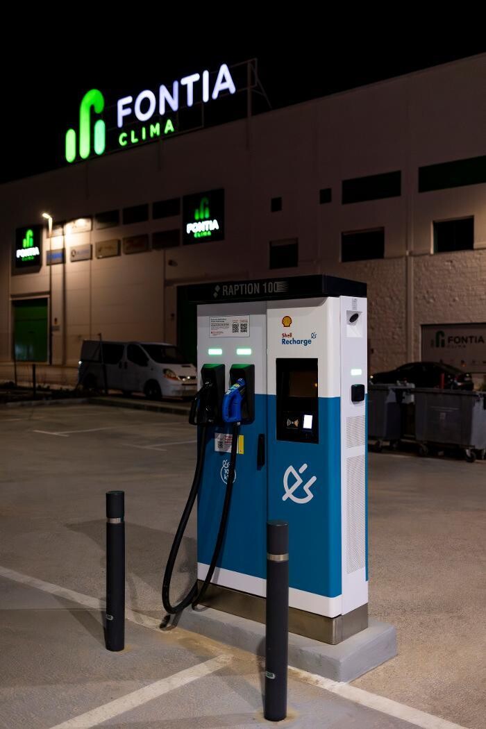 Images Shell Recharge Charging Station