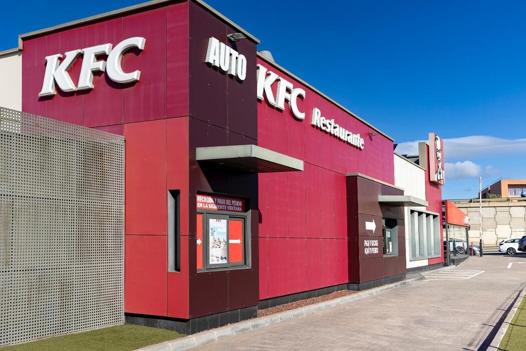 Images ACCIONA Charging Station