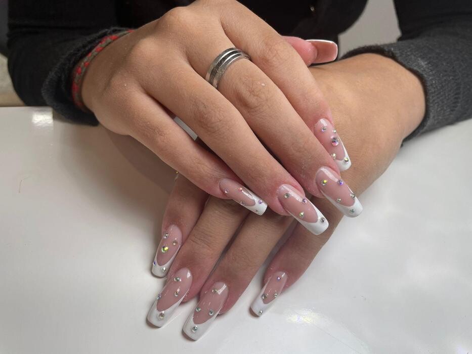 Images CreativeBeautyLab Massage and Beauty Salon