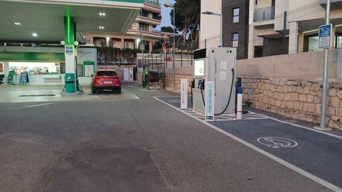 Images Iberdrola | bp pulse estación de recarga