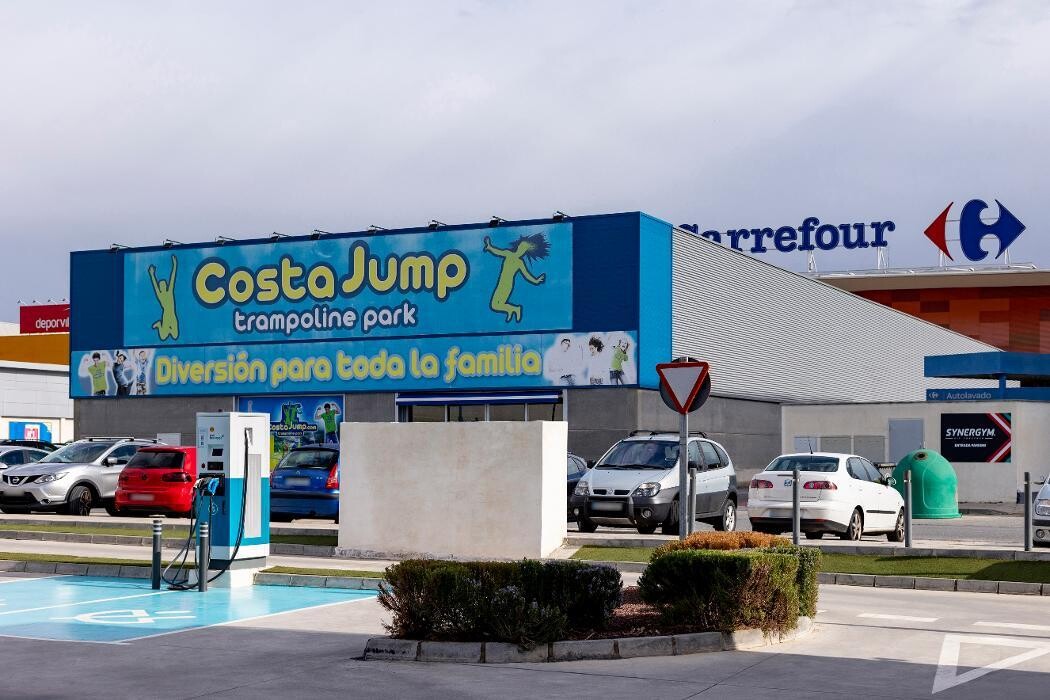 Images ACCIONA Charging Station