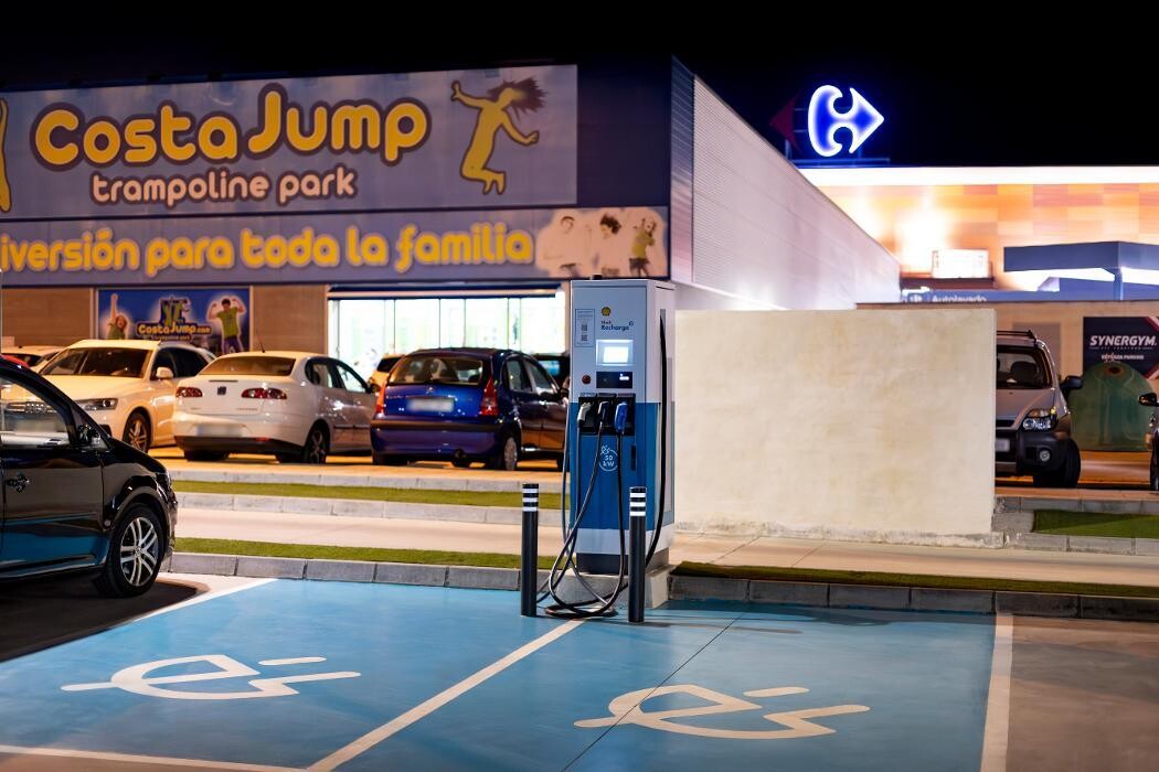 Images ACCIONA Charging Station