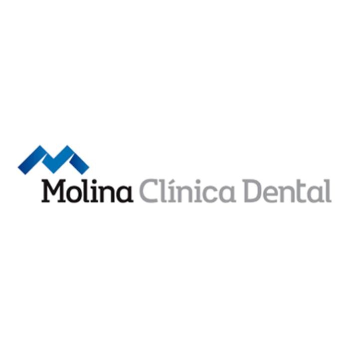 MOLINA CLÍNICA DENTAL Logo