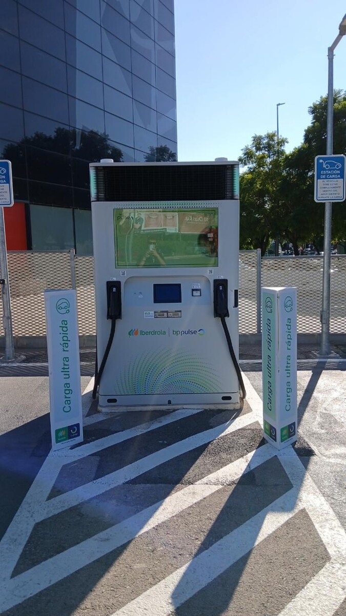 Images Iberdrola | bp pulse estación de recarga