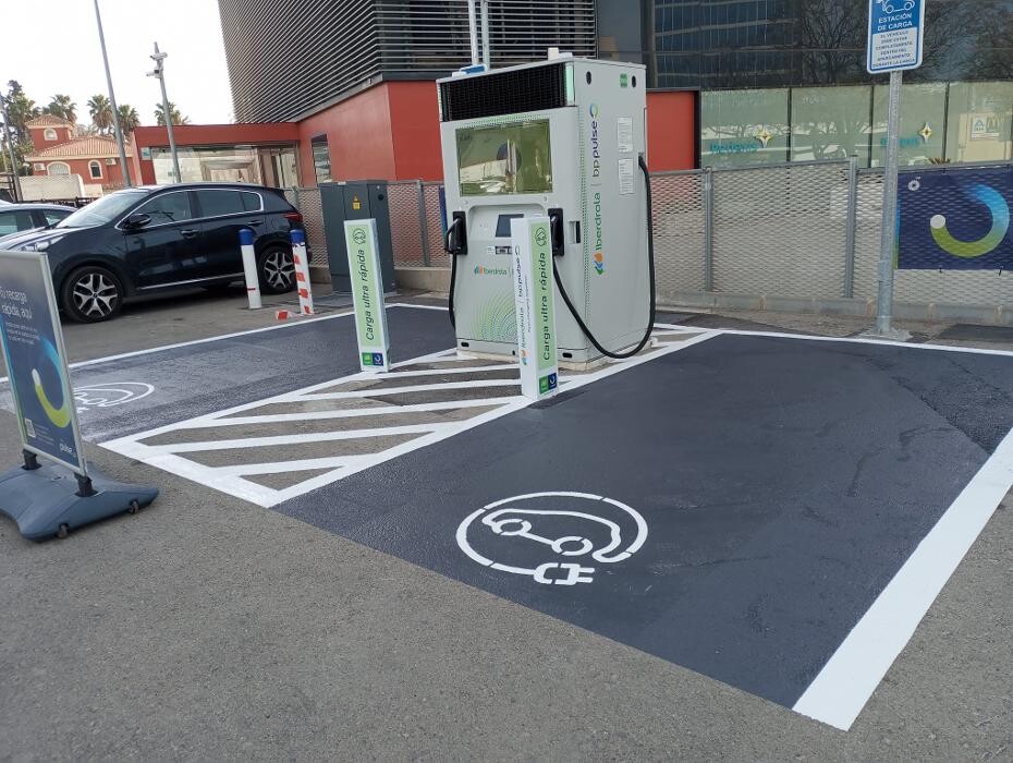 Images Iberdrola | bp pulse estación de recarga