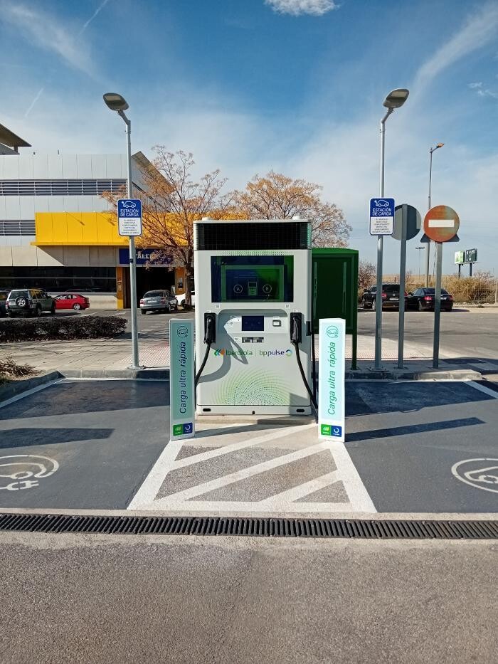 Images Iberdrola | bp pulse estación de recarga