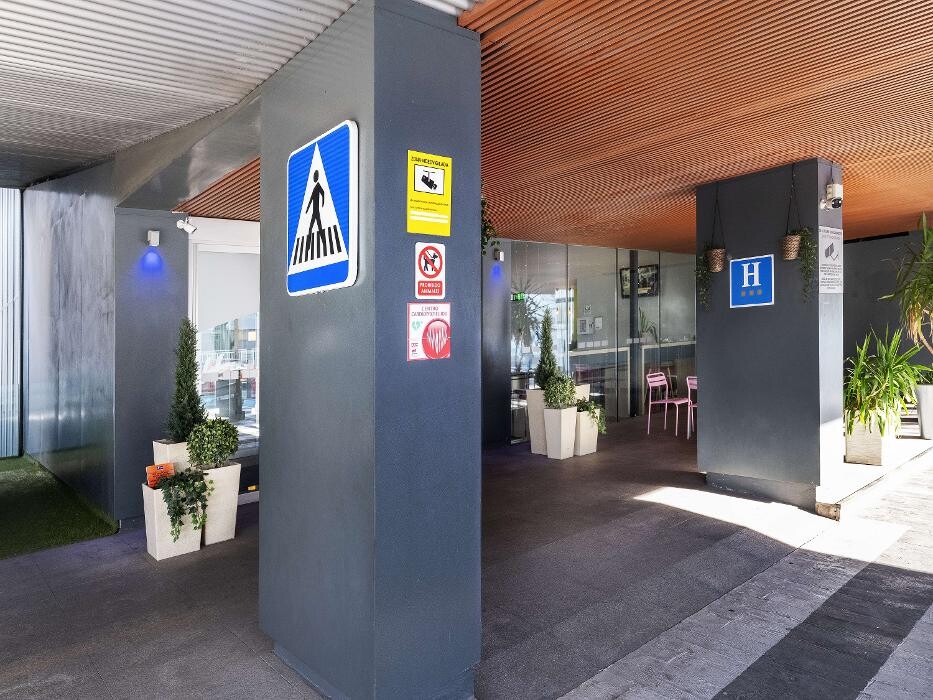 Images ACCIONA Charging Station