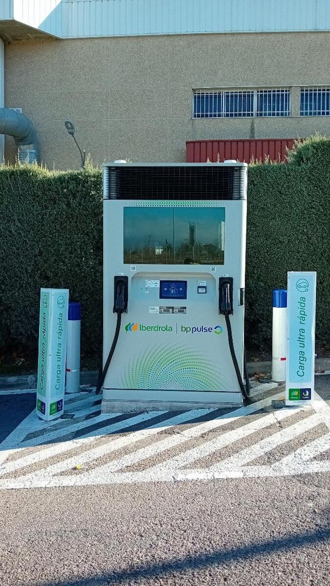 Images Iberdrola | bp pulse estación de recarga