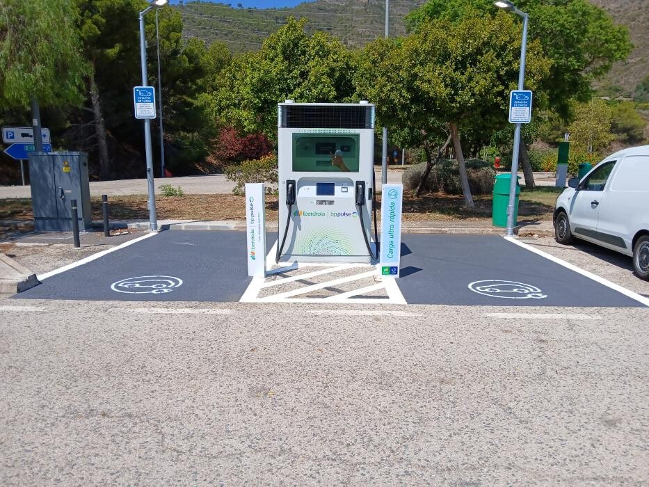 Images Iberdrola | bp pulse estación de recarga