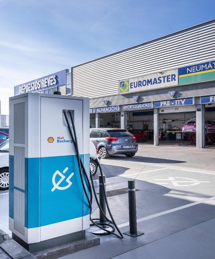 Images Shell Recharge Charging Station