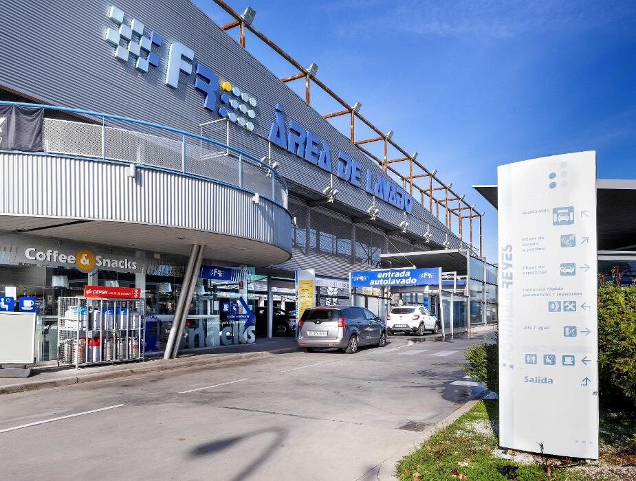 Images ACCIONA Charging Station