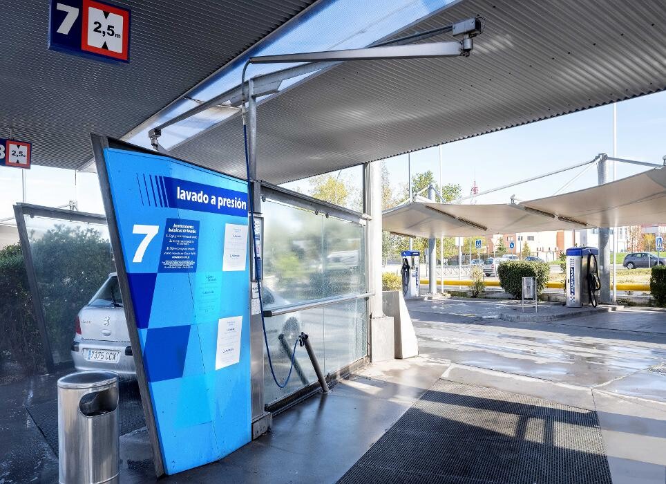 Images ACCIONA Charging Station