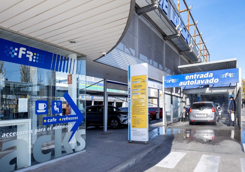 Images ACCIONA Charging Station