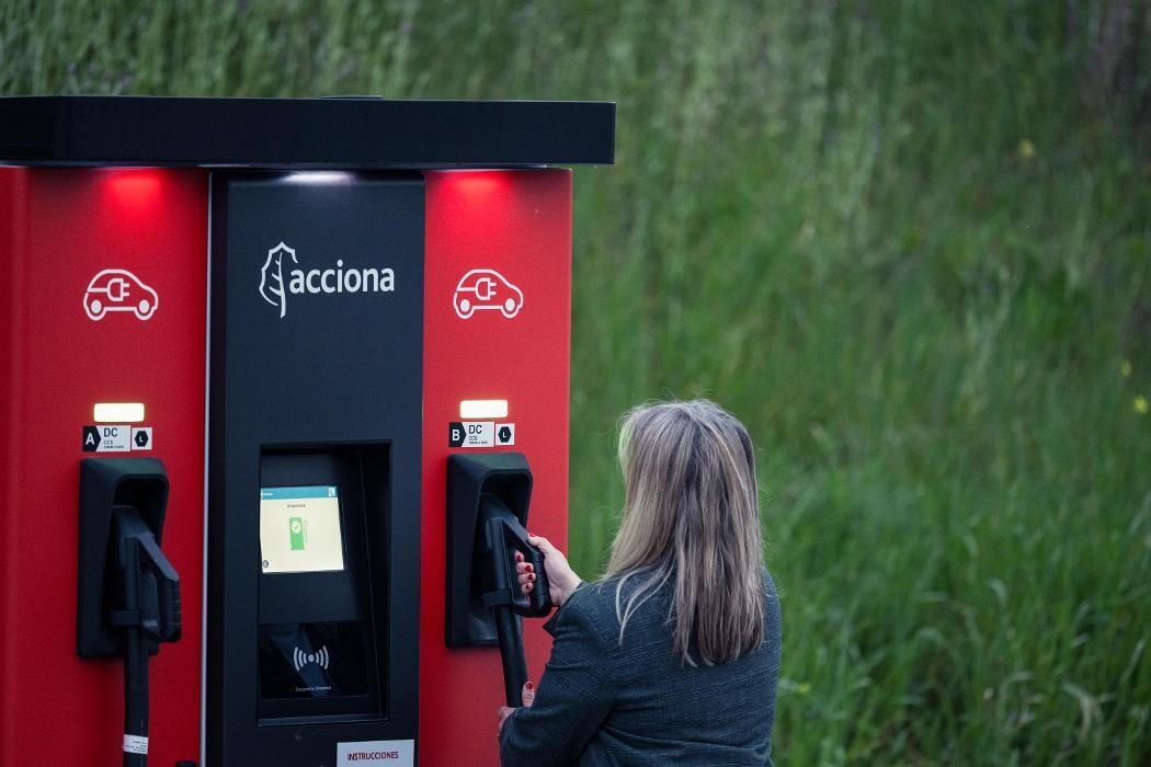 Images ACCIONA Charging Station