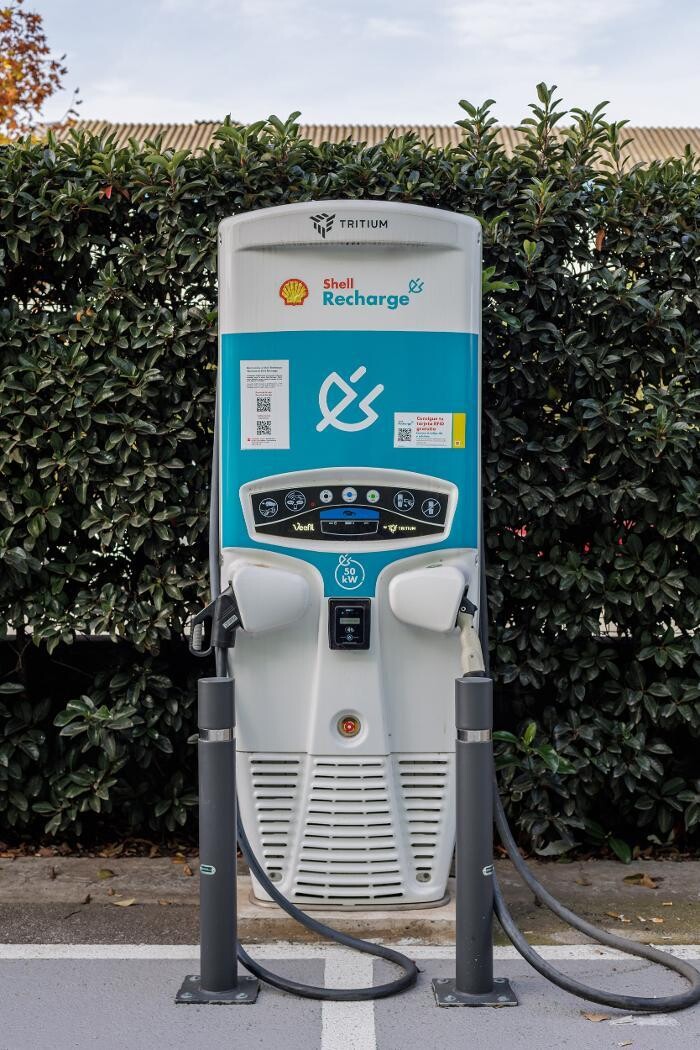 Images Shell Recharge Charging Station
