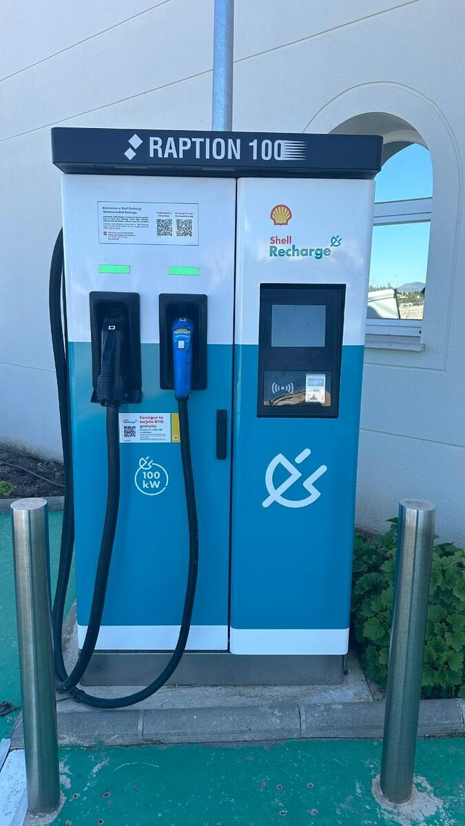 Images Shell Recharge Charging Station