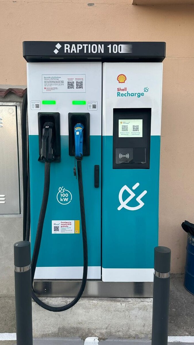 Images Shell Recharge Charging Station