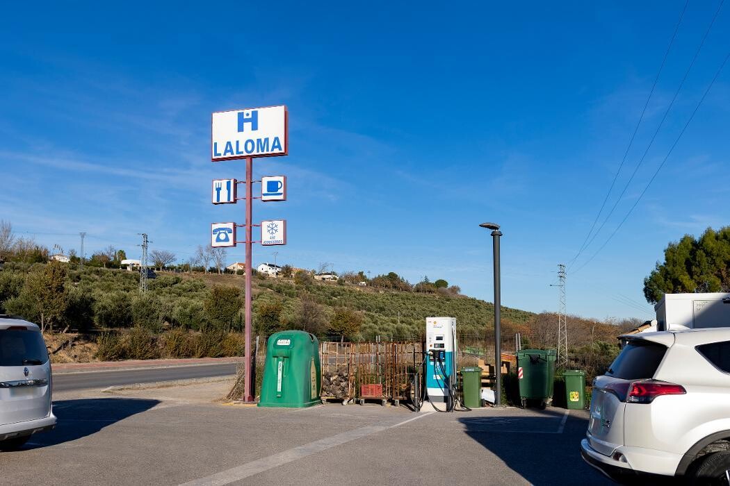 Images Shell Recharge Charging Station