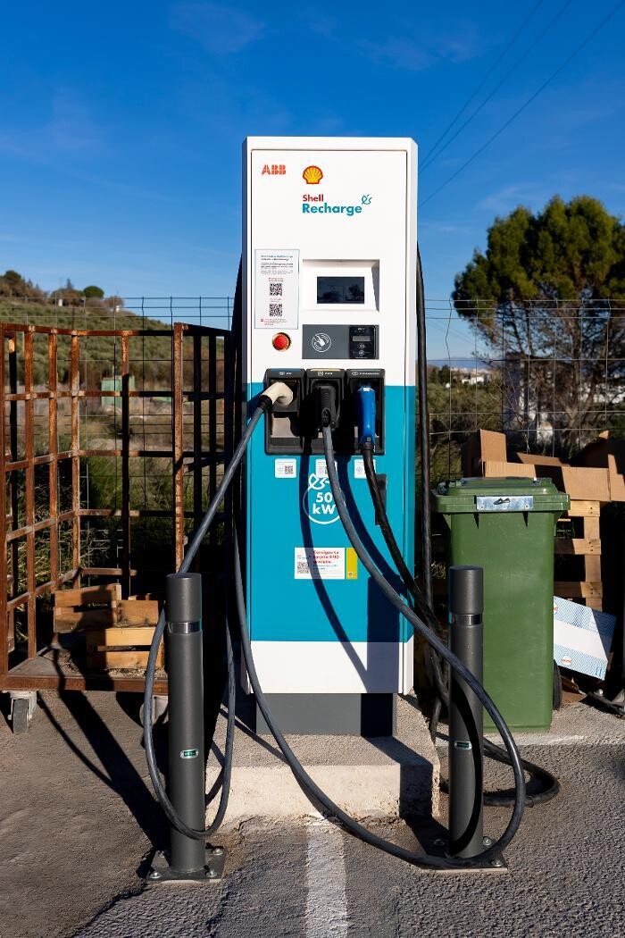 Images Shell Recharge Charging Station