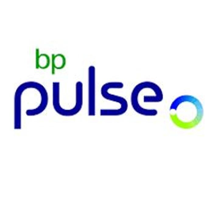 Iberdrola | bp pulse estación de recarga Logo