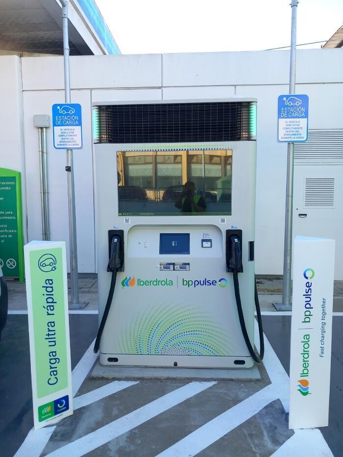 Images Iberdrola | bp pulse estación de recarga