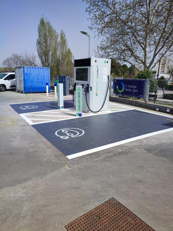 Images Iberdrola | bp pulse estación de recarga