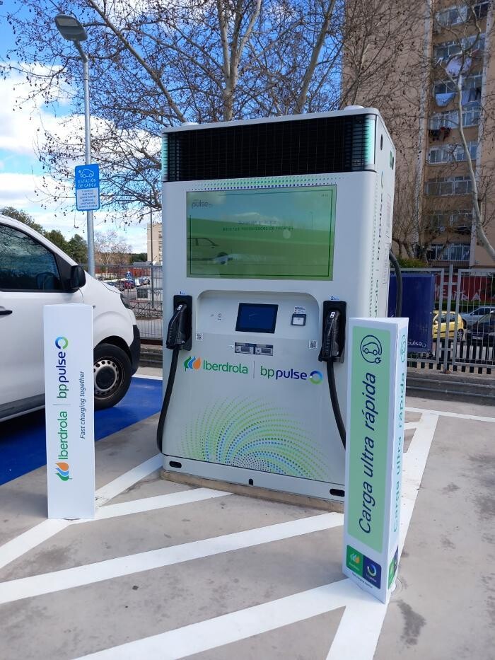 Images Iberdrola | bp pulse estación de recarga
