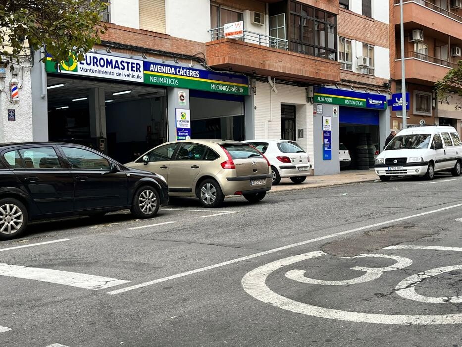 Images Euromaster Neumáticos Avenida Cáceres