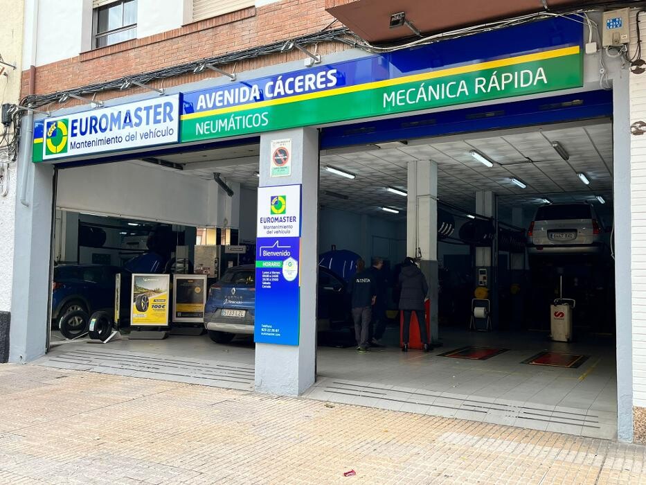 Images Euromaster Neumáticos Avenida Cáceres