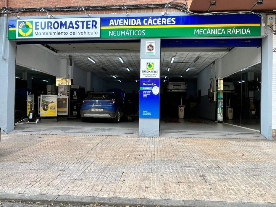 Images Euromaster Neumáticos Avenida Cáceres