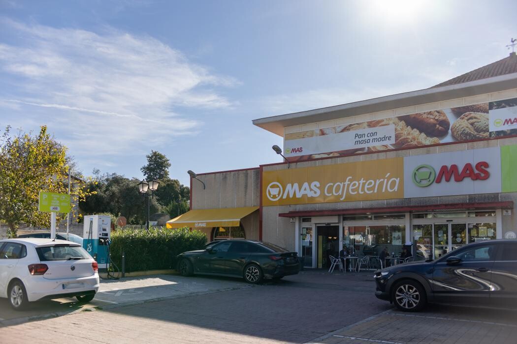 Images ACCIONA Charging Station