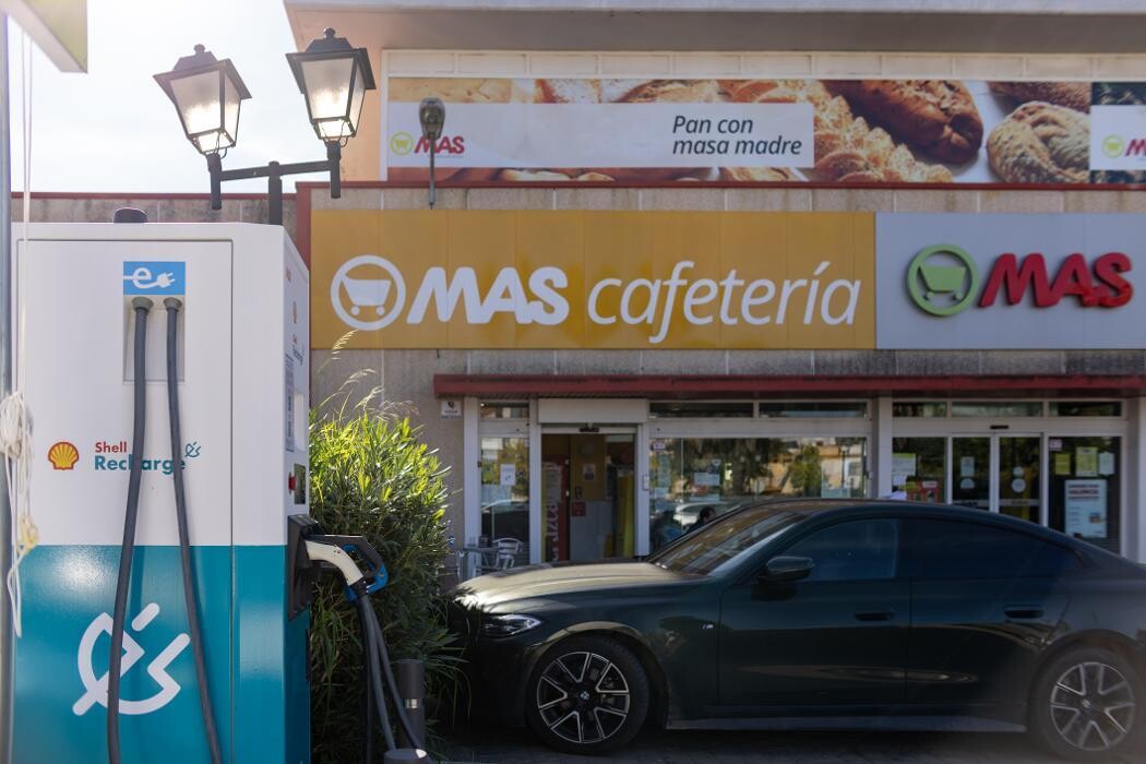 Images ACCIONA Charging Station