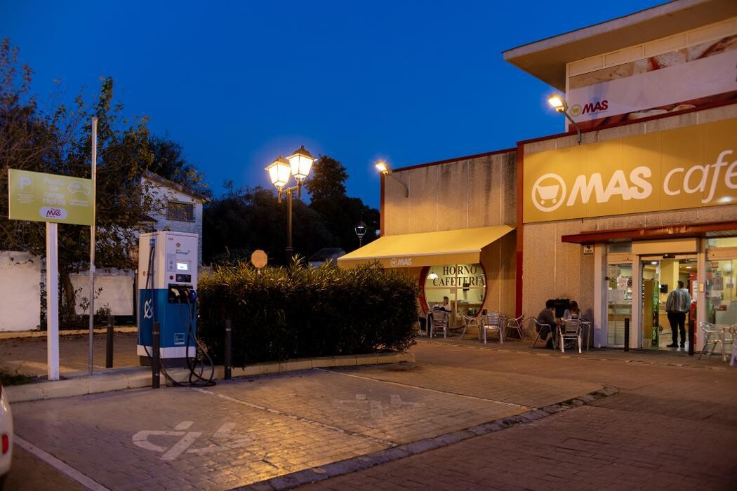 Images ACCIONA Charging Station