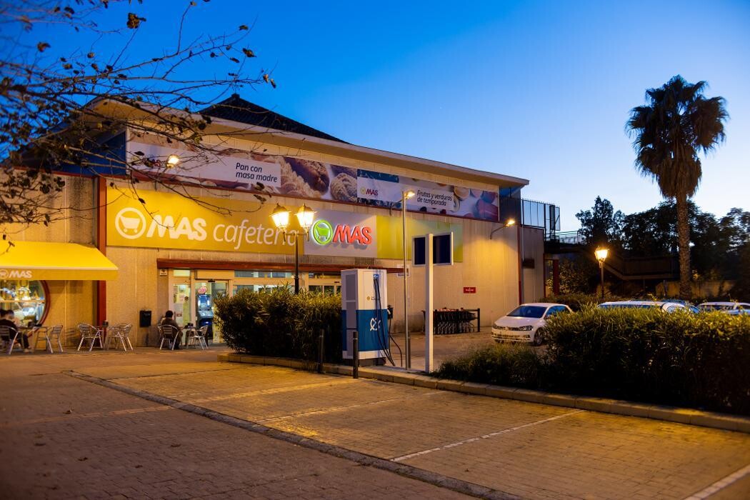 Images ACCIONA Charging Station