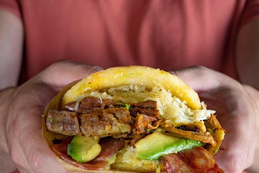 Images El Mercado Food Hall