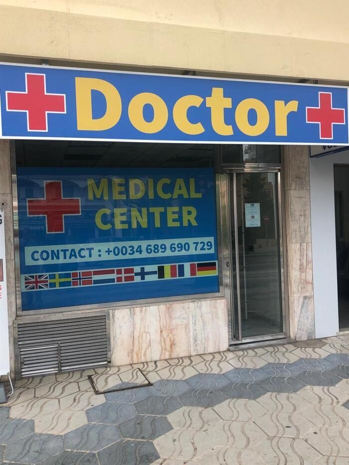 Images Doctor Läkare Medical Center in Nerja (Bus Station)