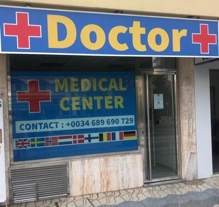 Images Doctor Läkare Medical Center in Nerja (Bus Station)