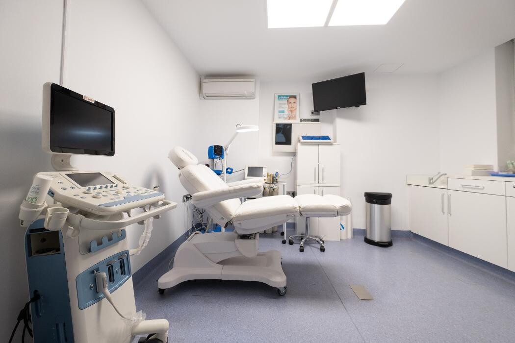 Images AGRUPACIÓN MÉDICA DEL MARESME - INSTITUTO DE TRAUMATOLOGIA BARCELONA DR KIRCHNER