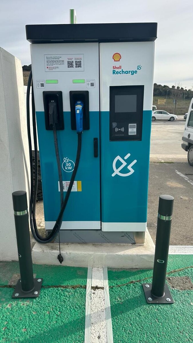 Images Shell Recharge Charging Station