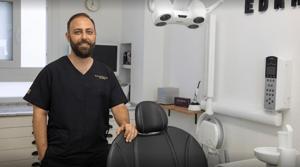 Images Clínica Dental en Las Palmas - Clínica Dental Dr. Román Hernández